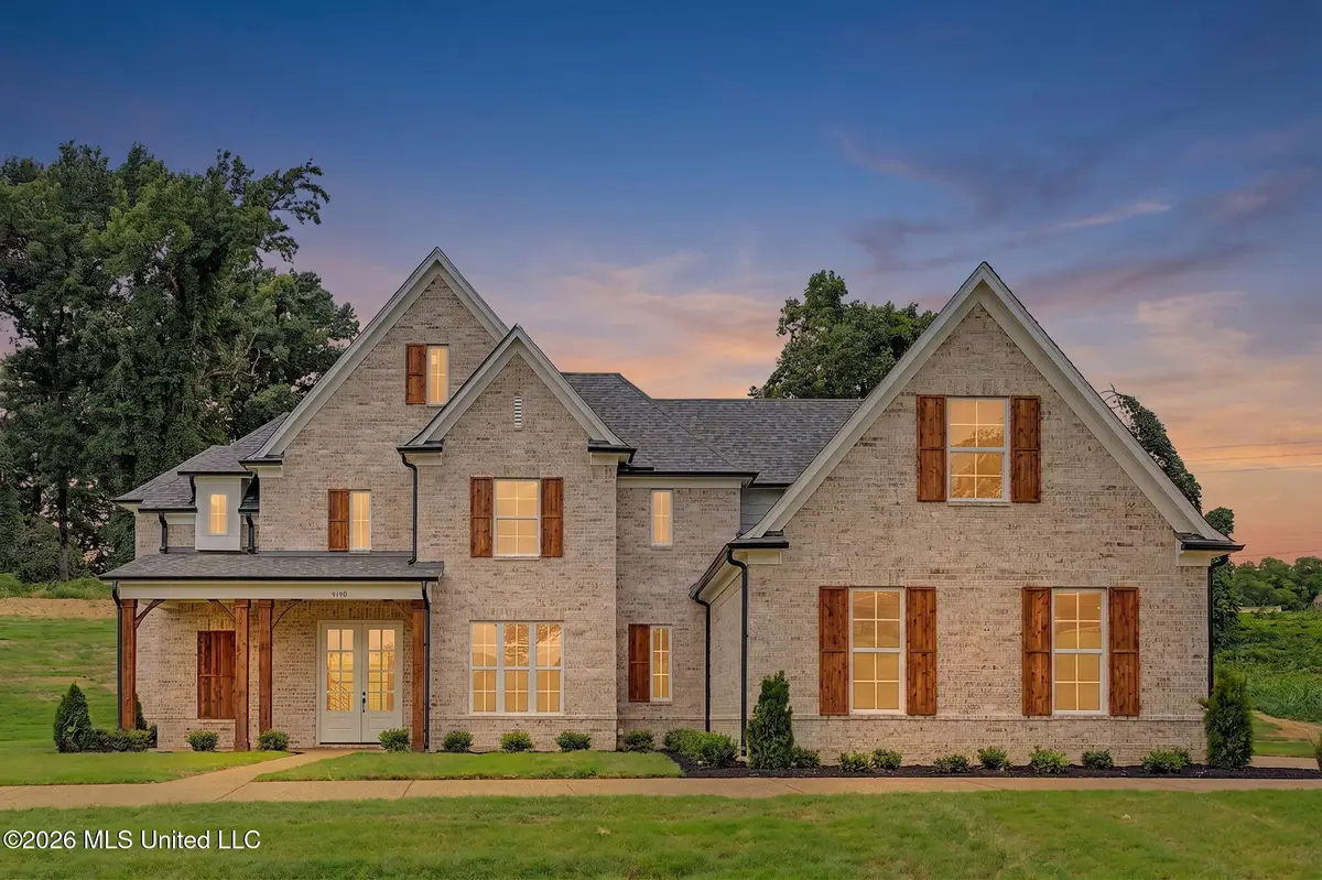 8130 Soaring Oaks Drive, Walls, MS 38680 - #1