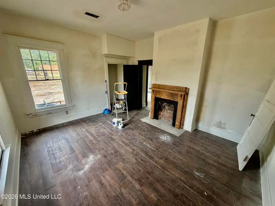 203 E 3rd Street, Leland, MS 38756 - #3