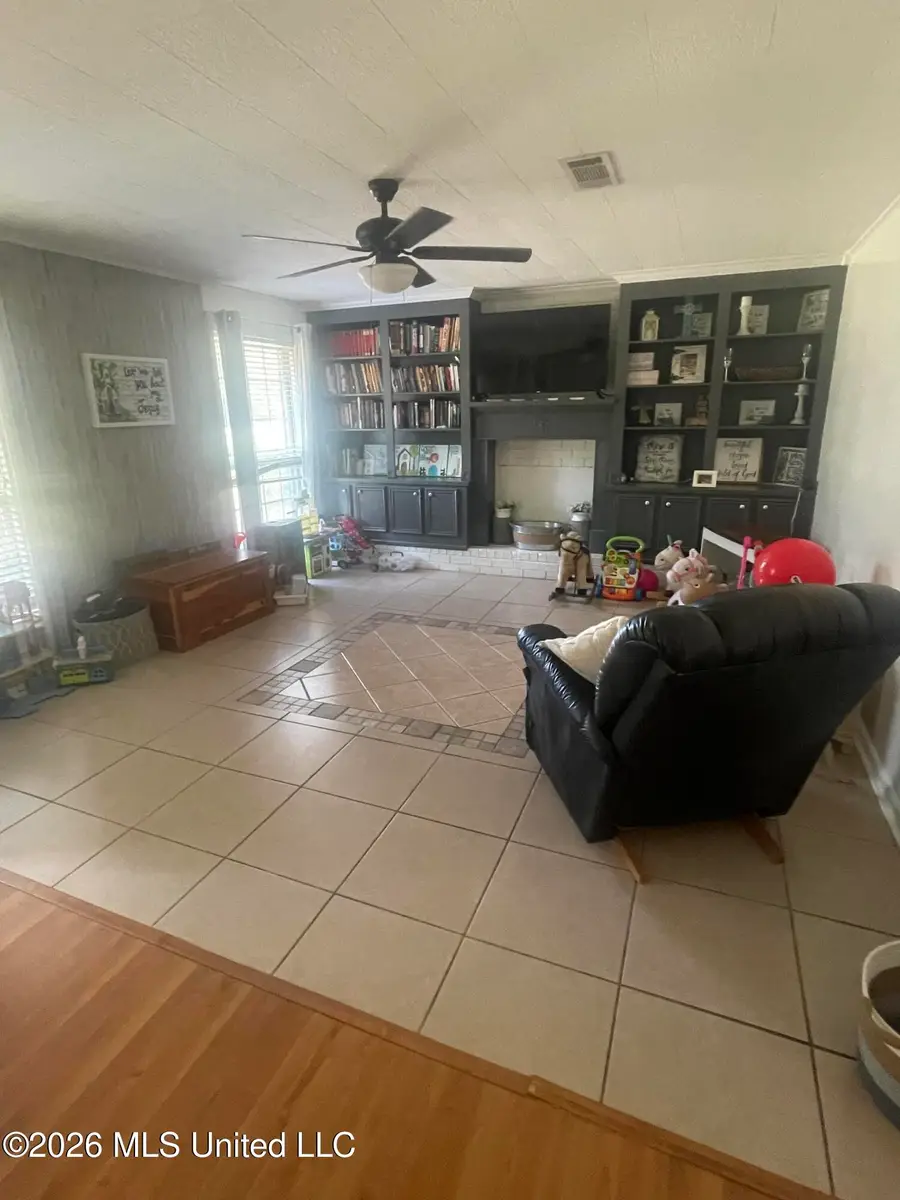 708 NW Zetus Road, Brookhaven, MS 39601 - #3