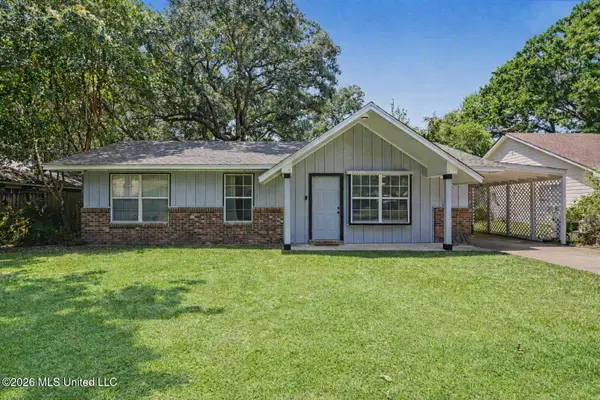 1537 S 10th Street, Ocean Springs, MS 39564