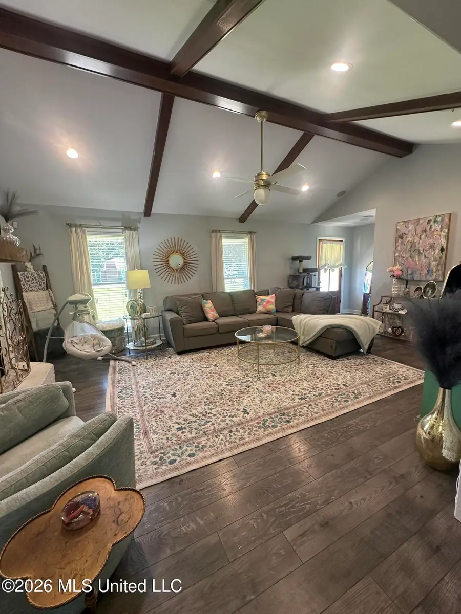 332 E School Street, Ridgeland, MS 39157 - #3