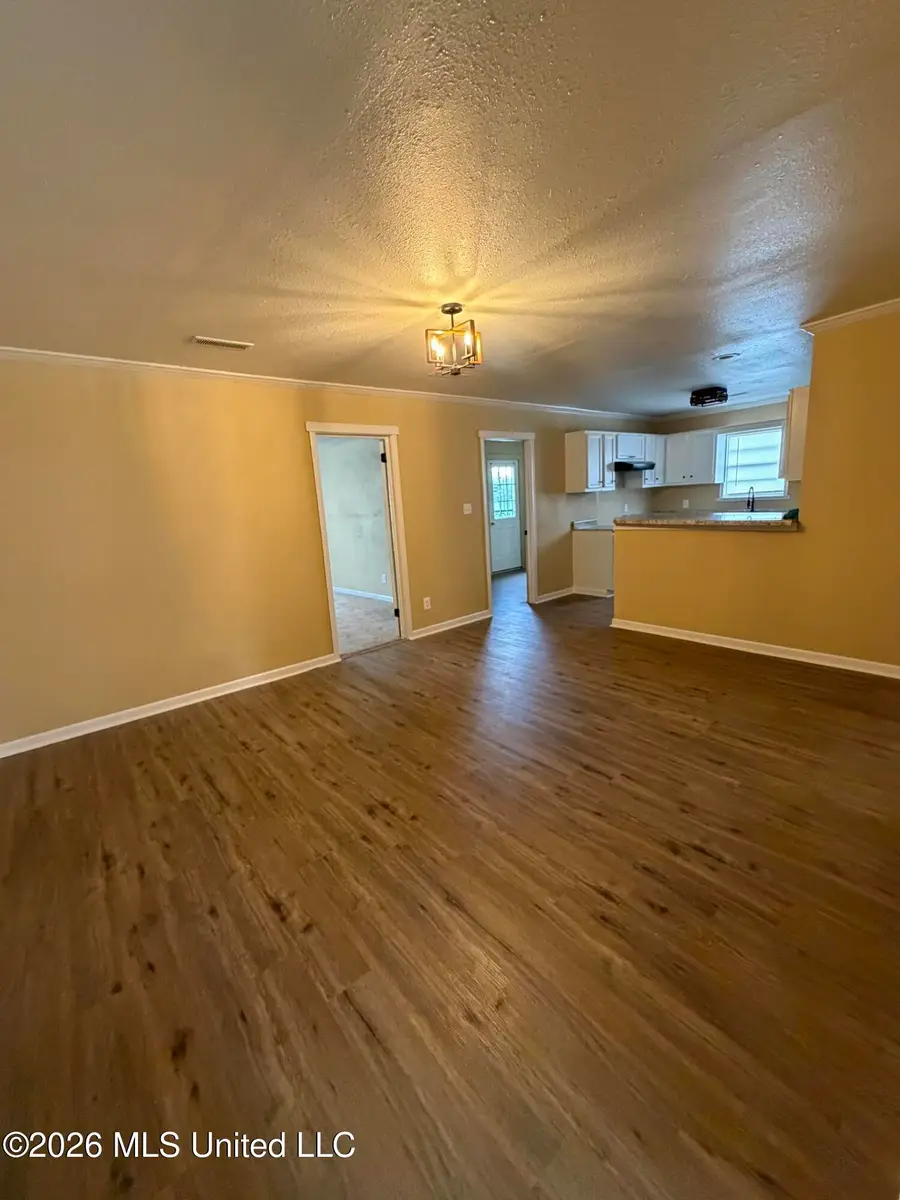 1577 Azalea Street, Clarksdale, MS 38614 - #3