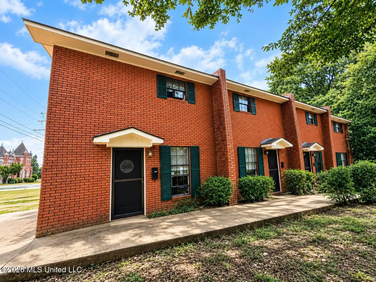 219 W Chickasaw Street, Brookhaven, MS 39601 - #1