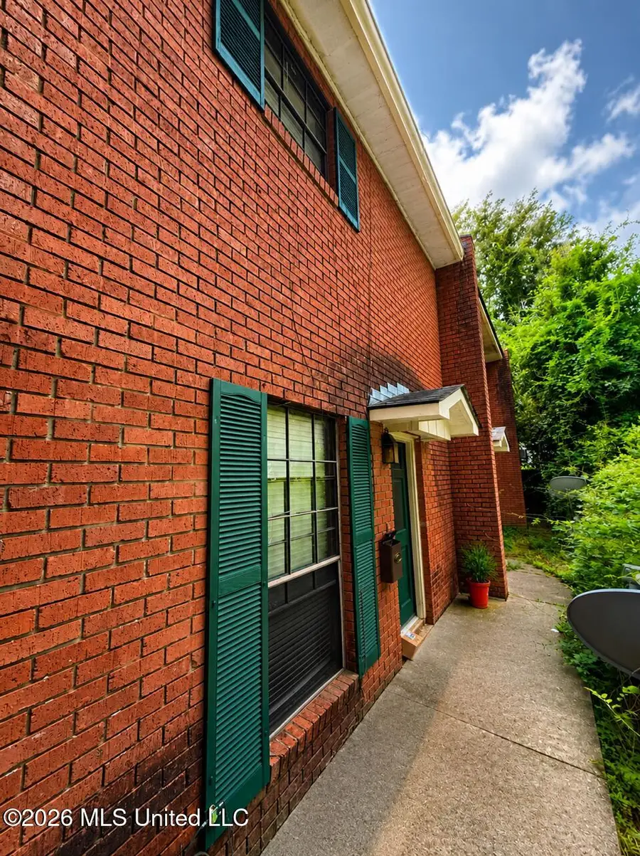 219 W Chickasaw Street, Brookhaven, MS 39601 - #3