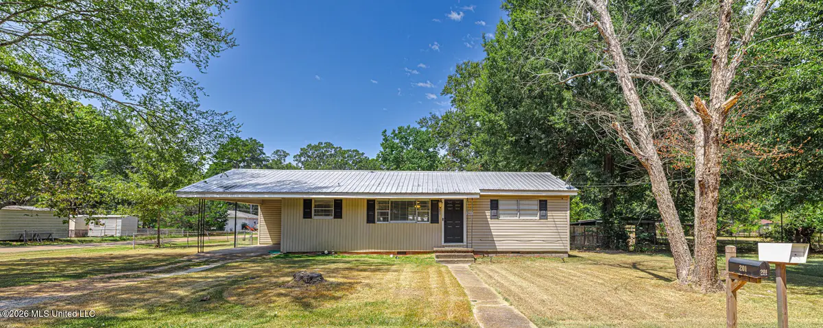201 Donna Circle, Richland, MS 39218 - #1