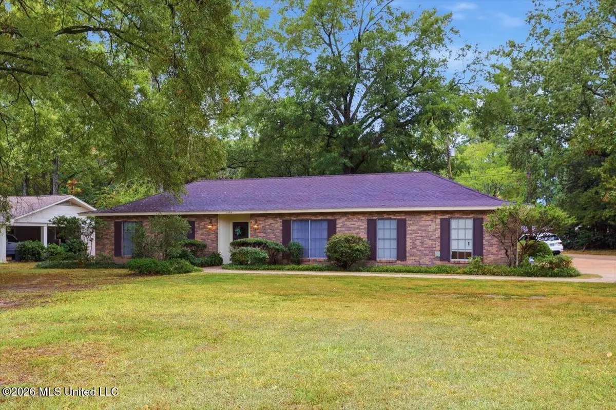 144 Colonial Circle, Jackson, MS 39211 - #1