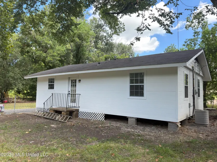104 Circle Drive, Ridgecrest, LA 71334 - #3