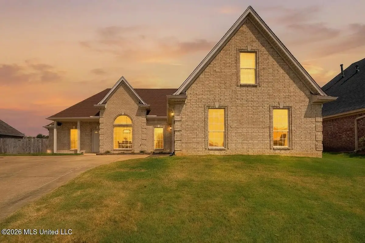 8402 Inverness Drive, Southaven, MS 38672 - #1