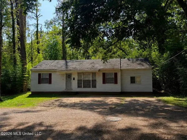 2111 Oakhurst Drive, Jackson, MS 39204