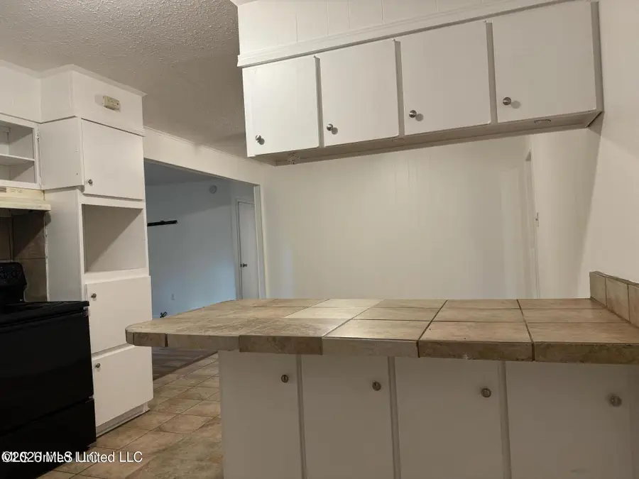 3144 Woodville Circle, Jackson, MS 39212 - #3