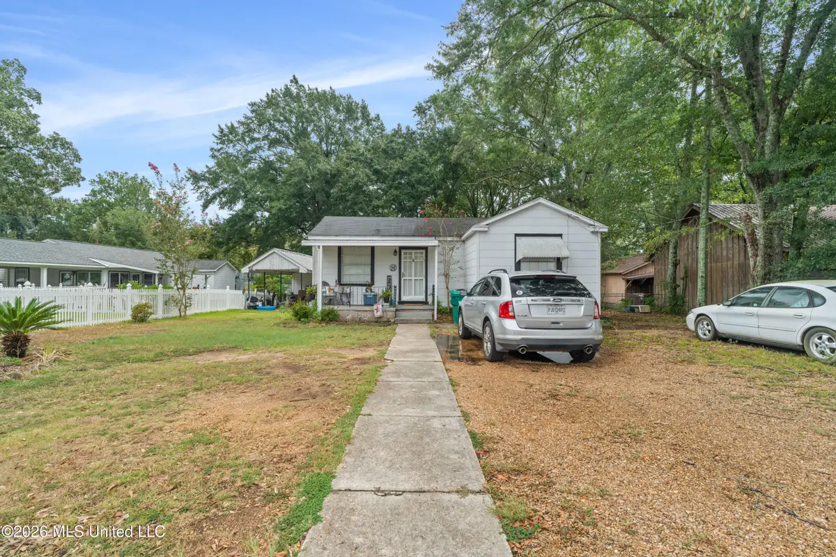 316 W Avenue, McComb, MS 39648 - #1
