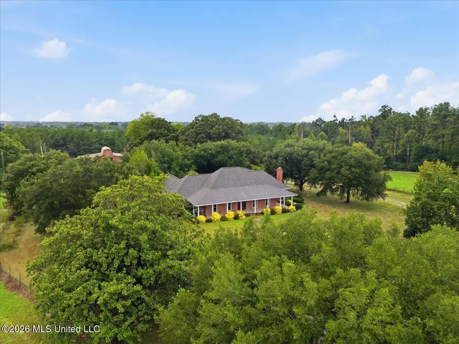 1124 Perrett Road, Hazlehurst, MS 39083 - #2