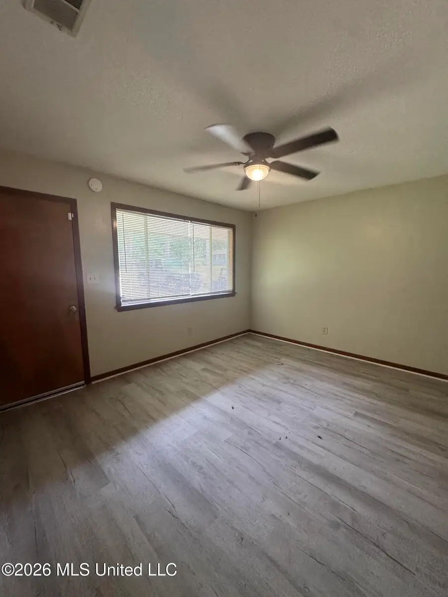 3139 Charleston Drive, Jackson, MS 39212 - #2