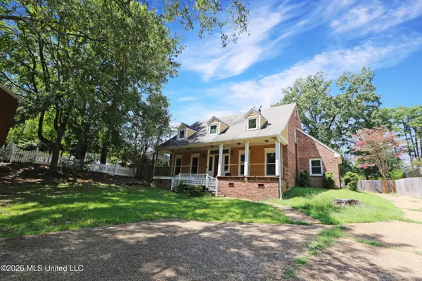 213 Longwood Drive, Clinton, MS 39056