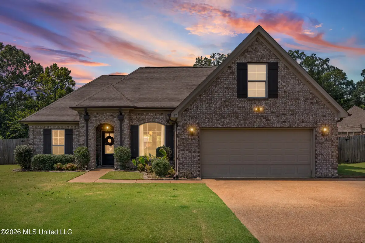 126 Highland Drive, Senatobia, MS 38668 - #1