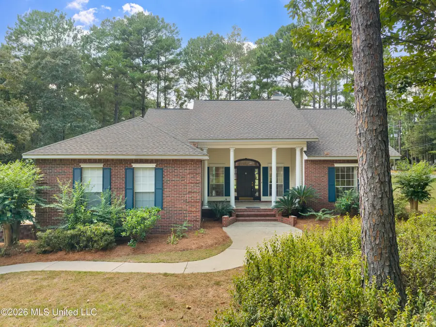 4 Woodleaf Street, Hattiesburg, MS 39402 - #2
