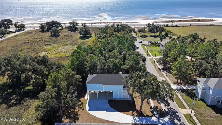 124 Holiday Avenue, Pass Christian, MS 39571 - #2