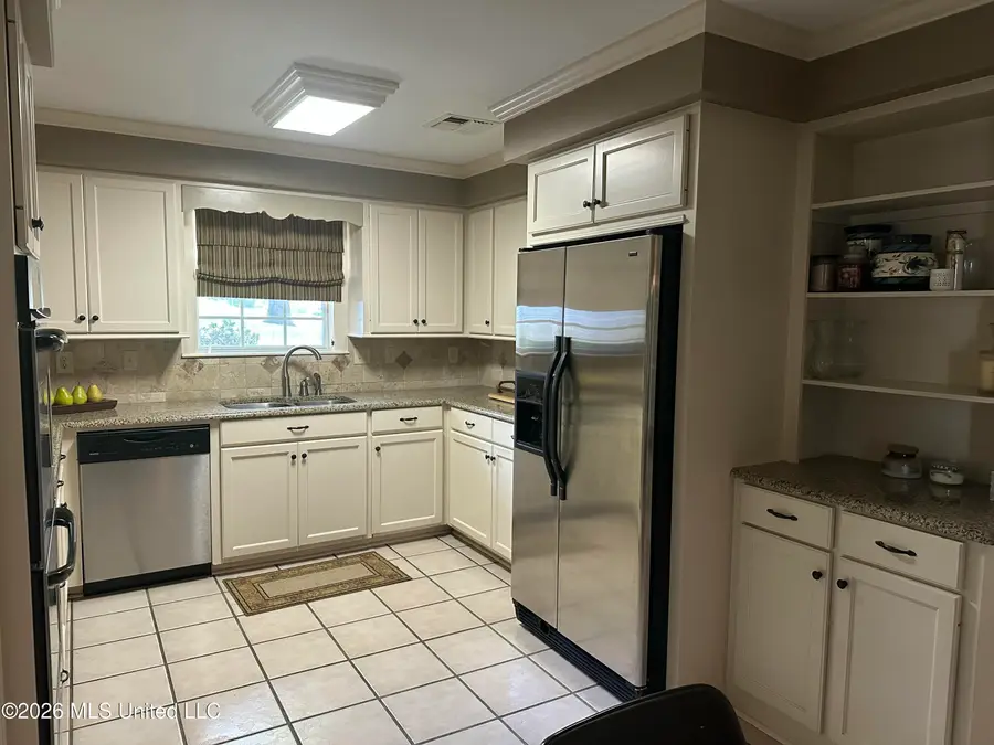 203 N Temple Road, Natchez, MS 39120 - #3
