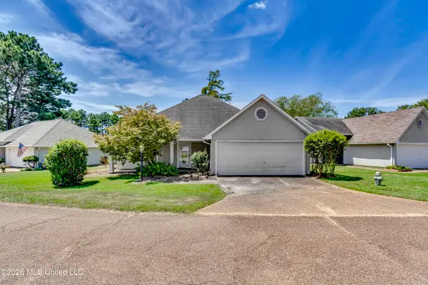 205 N Shadow Lake Drive, Clinton, MS 39056