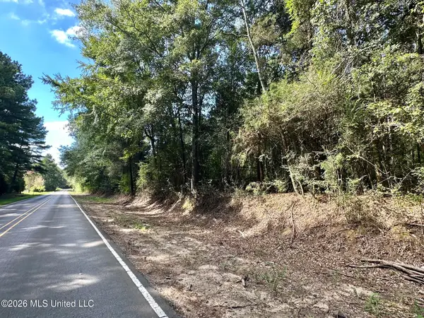3 Dry Creek Road, Magee, MS 39111