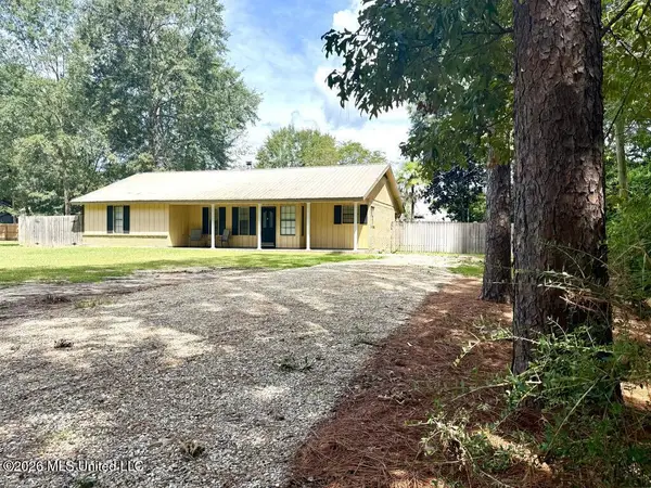 206 Glenwood Drive, Carriere, MS 39426