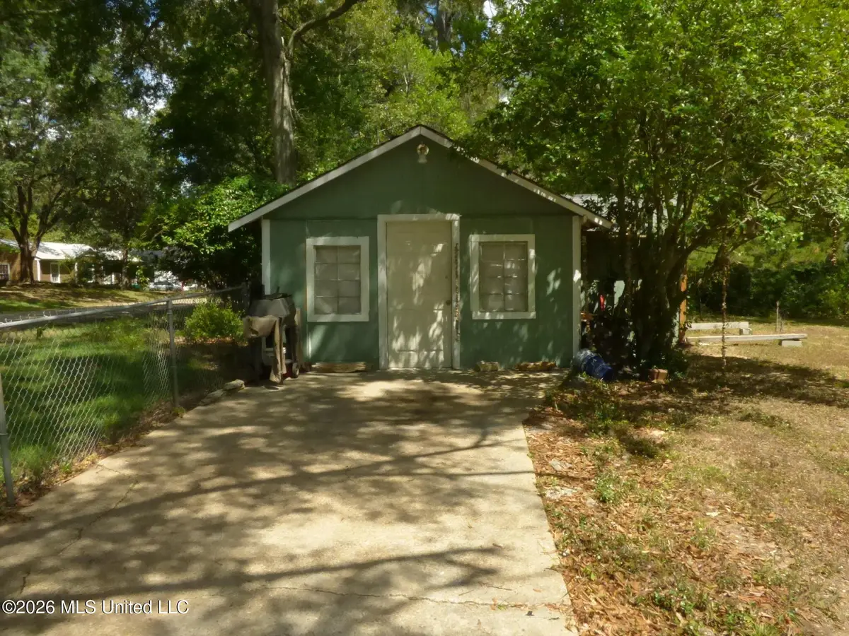 412 Aston Avenue, McComb, MS 39648 - #1
