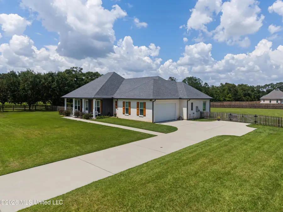5 S Caesar Oaks Drive, Carriere, MS 39426 - #3