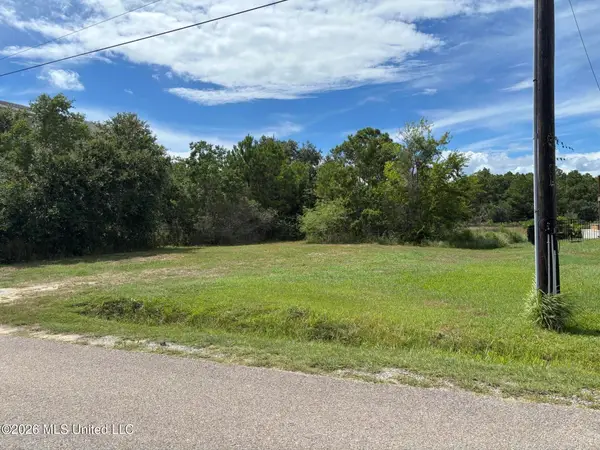 109 Pine Tree Road, Bay Saint Louis, MS 39520