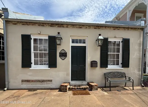 209 S Commerce Street, Natchez, MS 39120