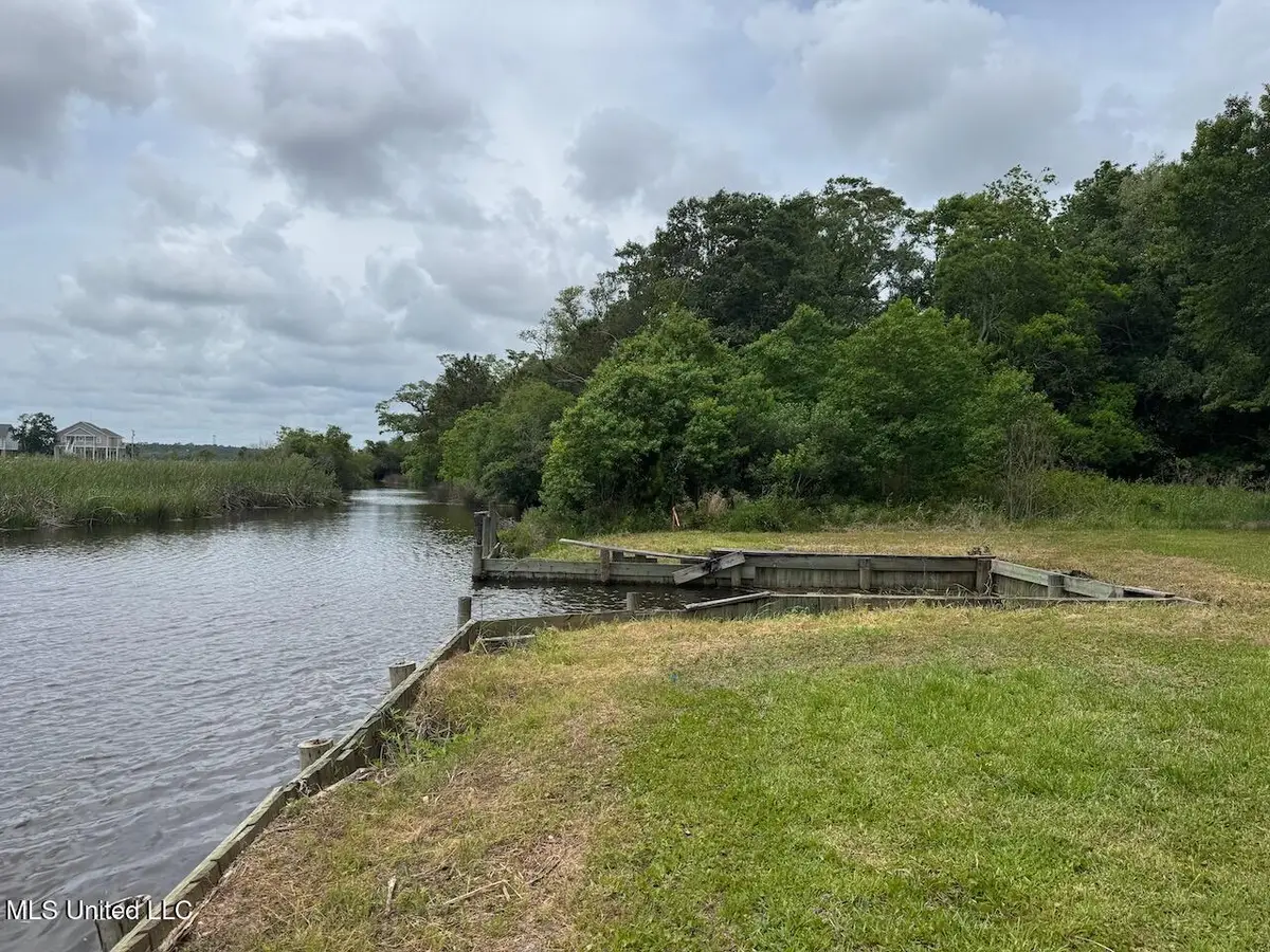 Eagle Point Circle, Biloxi, MS 39532 - #1