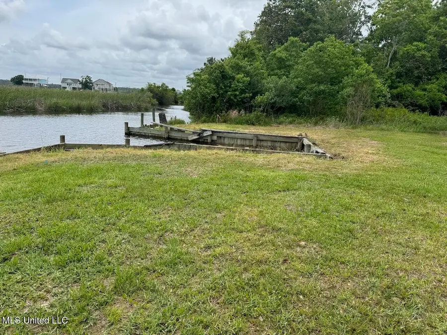 Eagle Point Circle, Biloxi, MS 39532 - #3