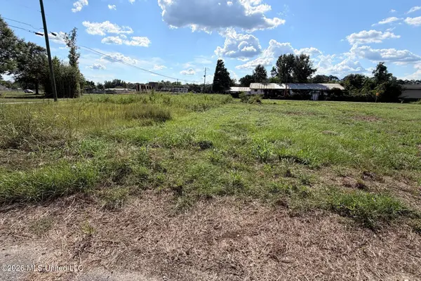 914 S Tipton Street, Hattiesburg, MS 39401