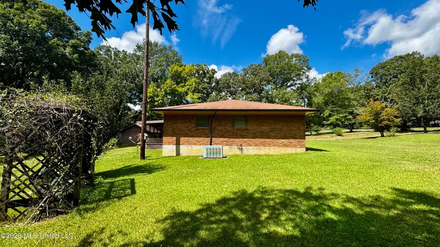 3186 Mccomb Holmesville Road, McComb, MS 39648 - #3