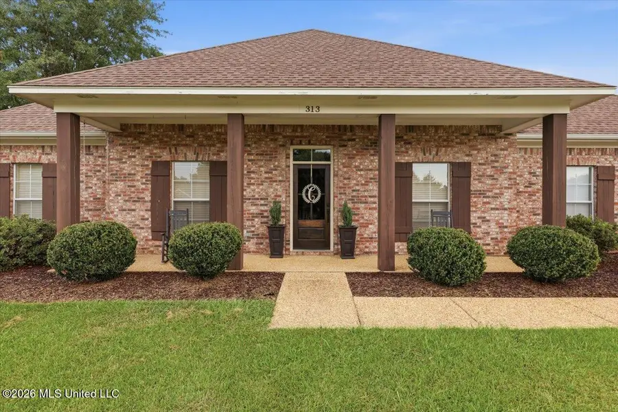 313 Hunters Ridge Drive, Clinton, MS 39056 - #2