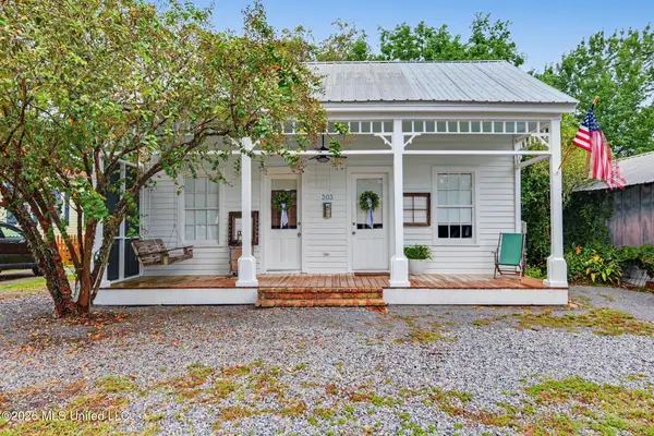 303 State Street, Bay Saint Louis, MS 39520