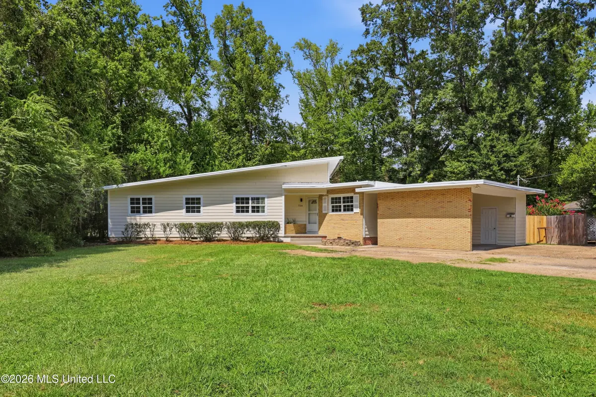 728 Colonial Circle, Jackson, MS 39211 - #1