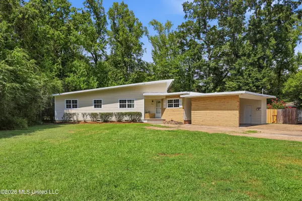 728 Colonial Circle, Jackson, MS 39211