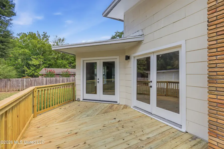 728 Colonial Circle, Jackson, MS 39211 - #2