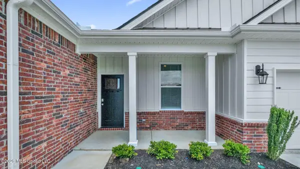 8377 Bankhead Drive, Olive Branch, MS 38654