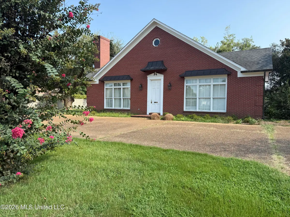 608 Dunklin Avenue, Greenwood, MS 38930 - #1