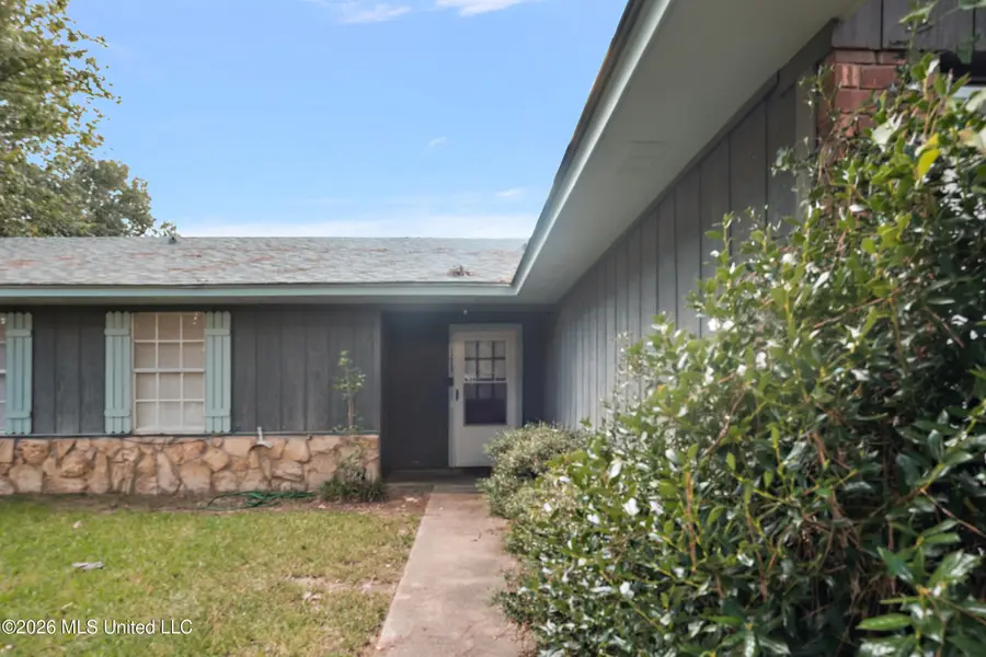 173 Thousand Oaks Circle, Jackson, MS 39212 - #2
