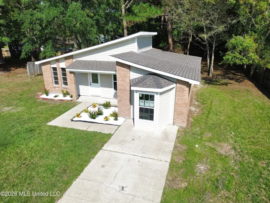 7208 Greenbriar Street, Ocean Springs, MS 39564 - #2