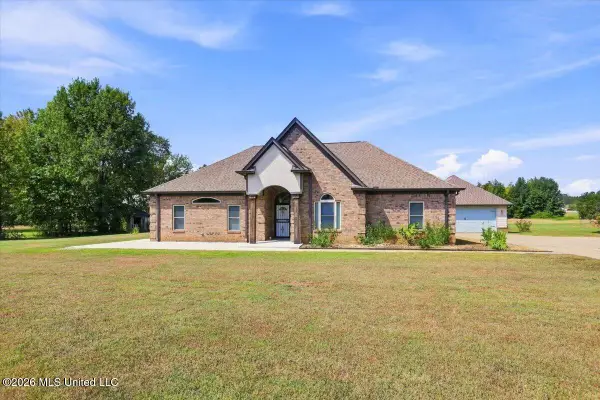 196 S Moore Crossing, Byhalia, MS 38611