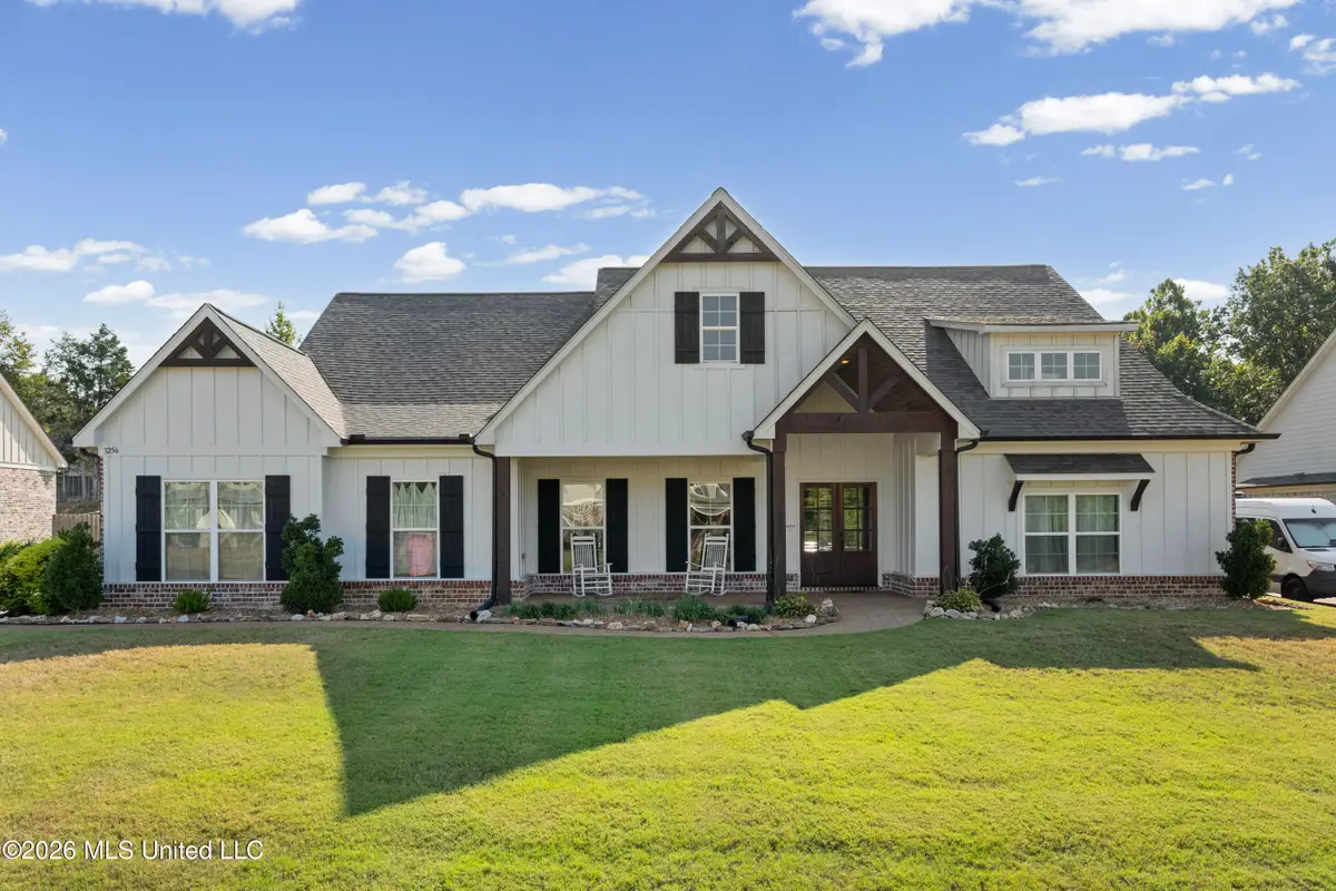3256 Grayson Creek Drive, Southaven, MS 38672 - #1
