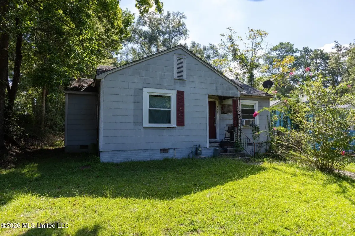 2213 N 3rd Avenue, Laurel, MS 39440 - #1