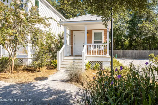 2207 Government Street, Ocean Springs, MS 39564