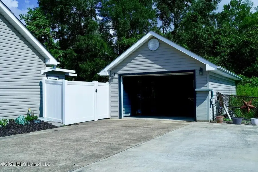 687 Maryland Avenue, Tylertown, MS 39667 - #3
