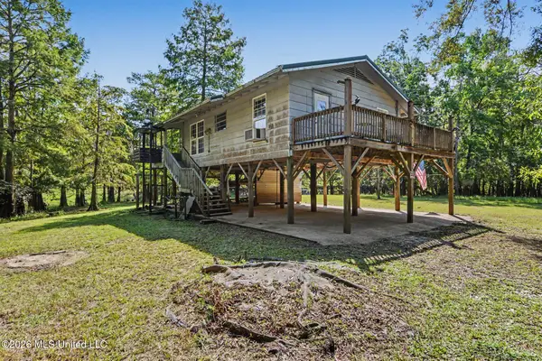 24720 Davis Dead River Drive, Lucedale, MS 39452
