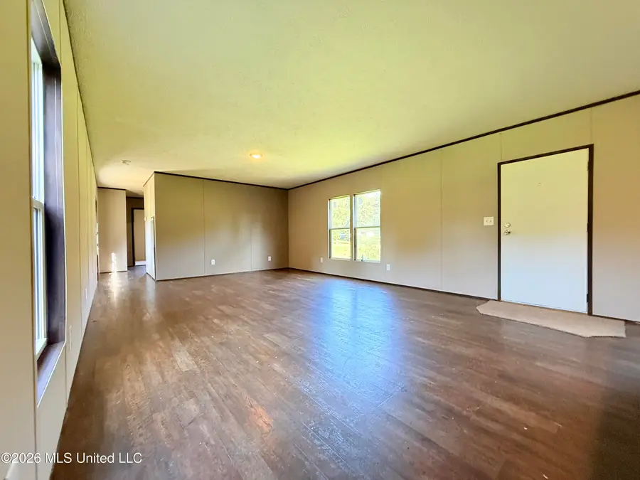 1062 Robinson Road, McComb, MS 39648 - #2