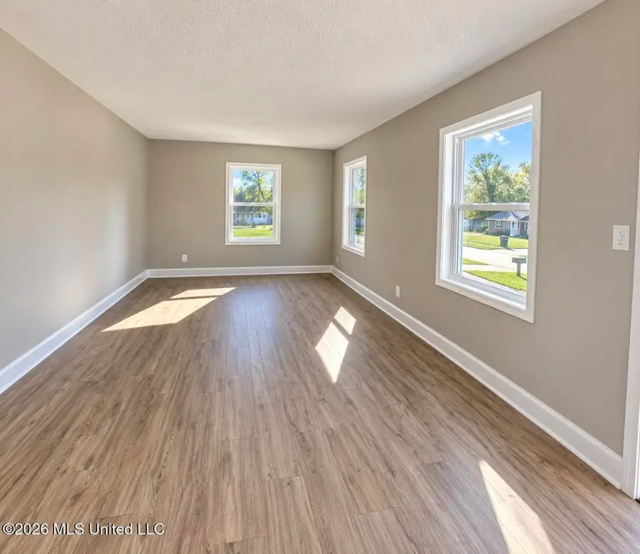 520 E Circle Avenue, Clarksdale, MS 38614 - #2